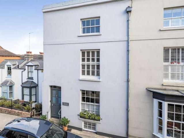 House for sale in Arundel, Clapham