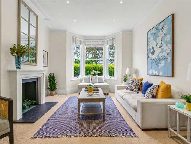 House for sale in Clapham Junction, Greater London