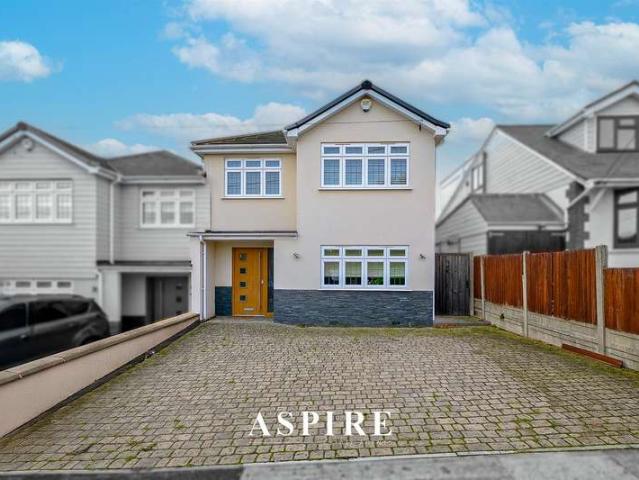 House for sale in South Benfleet, Essex