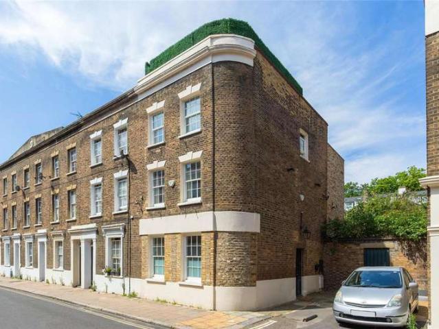 House for sale in Elephant and Castle, Greater London