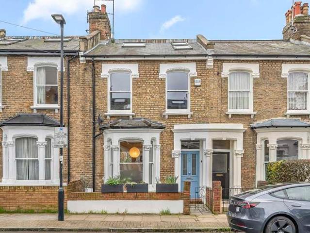 House for sale in Finsbury Park, Greater London