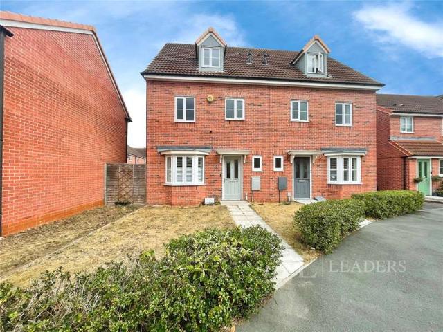 House for sale in Dines Green, Worcestershire