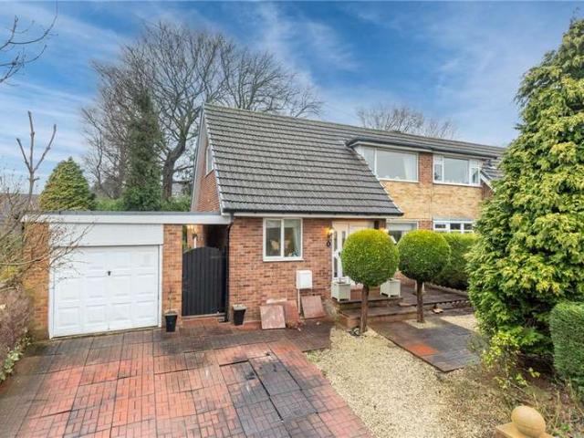 House for sale in East Ardsley, West Yorkshire
