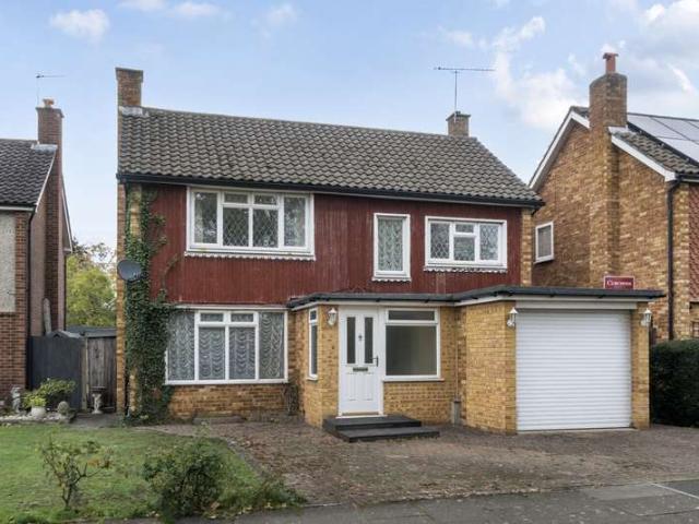 House for sale in Lower Halliford, Surrey