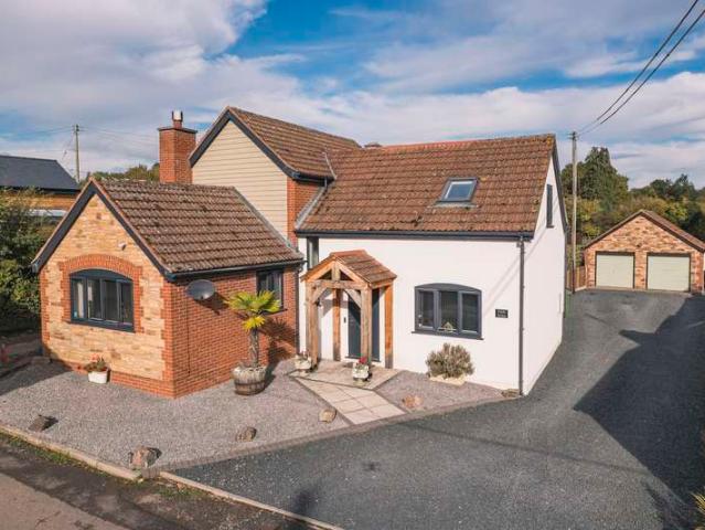 House for sale in Gorsley