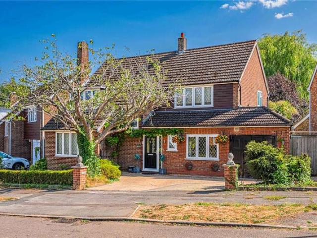 House for sale in Pouchen End, Hertfordshire