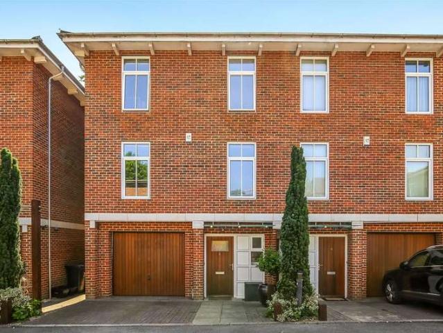 House for sale in Weeke, Harestock