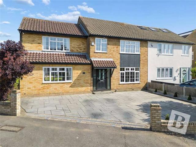House for sale in Cranham, Greater London