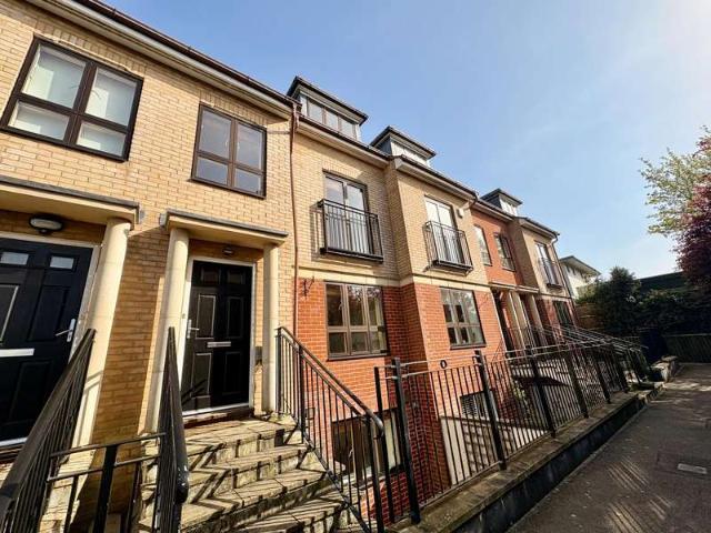House for sale in Chesterton, Arbury