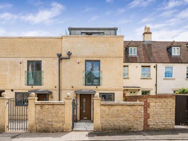 House for sale in Chesterton, Fossebridge