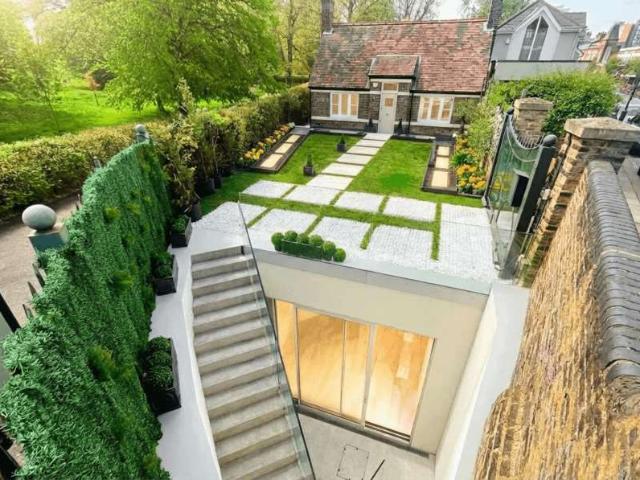 House for sale in London Borough of Hammersmith and Fulham, Greater London