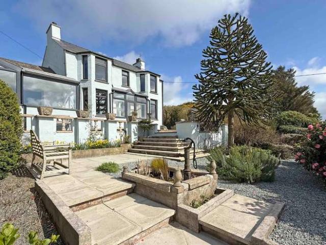 House for sale in Gwalchmai, Wales