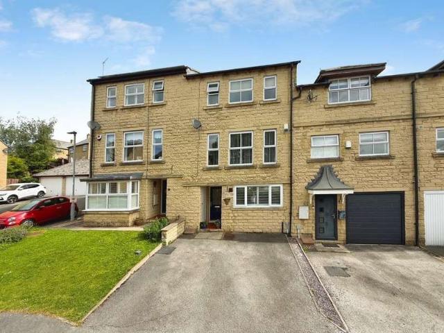 House for sale in Keighley, West Yorkshire