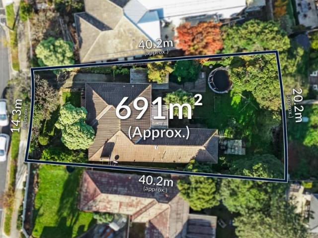 House for sale in Aberfeldie, Melbourne