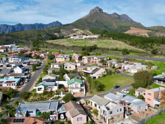 House for sale in Arbeidslus, Stellenbosch Local Municipality
