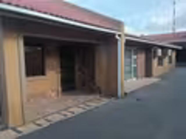 House for sale in Chatsworth, Kwazulu-natal