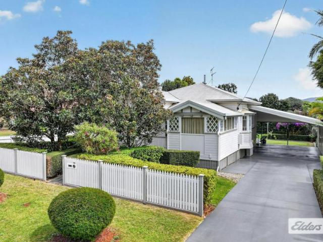 House for sale in Atherton