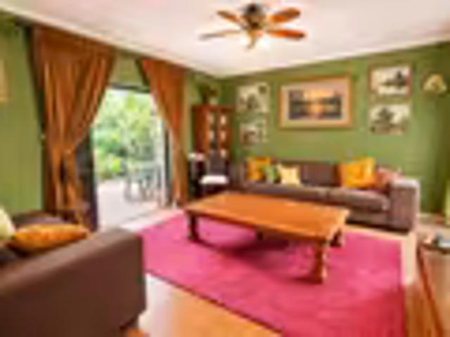 House for sale in West Coast, Aurora