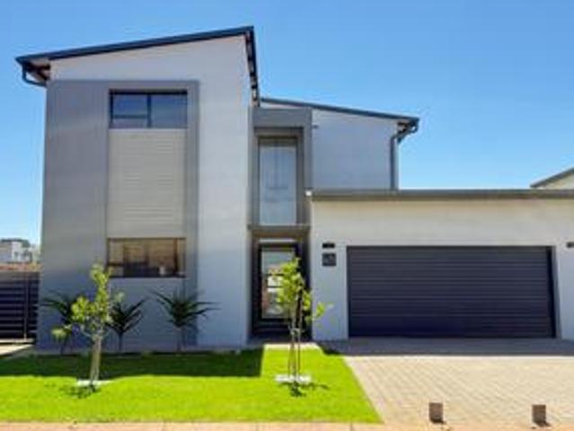 House for sale in Midrand, City of Johannesburg Metropolitan Municipality