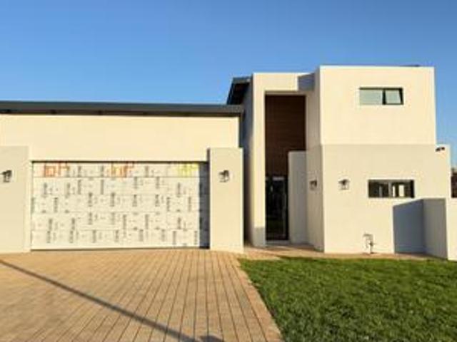 House for sale in Midrand, City of Johannesburg Metropolitan Municipality
