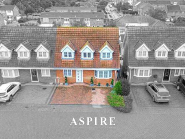 House for sale in Laindon, Essex