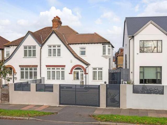 House for sale in Elmers End, Greater London