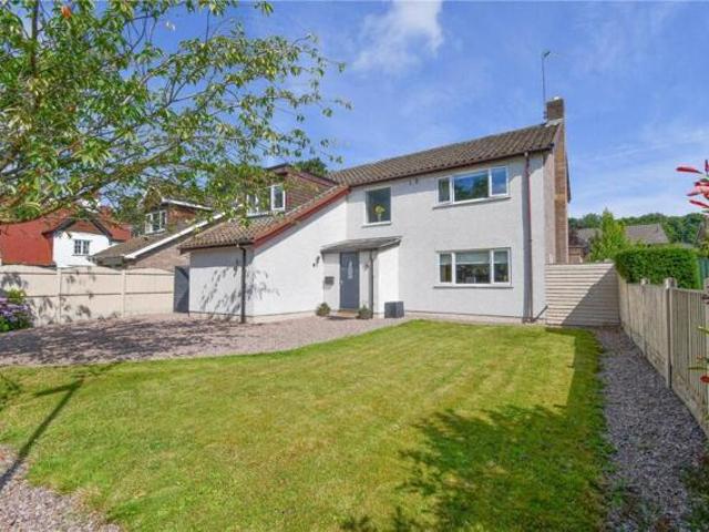 House for sale in Hooton, Cheshire