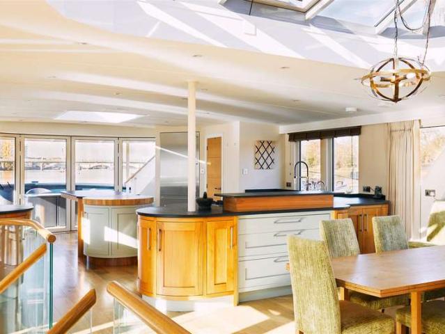 House for sale in Wandsworth, Wandsworth