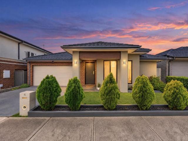 House for sale in Acacia Botanic Ridge, Melbourne