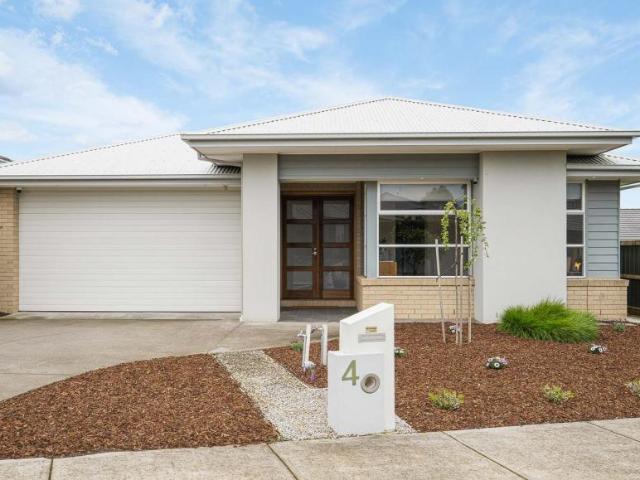 House for sale in Acacia Botanic Ridge, Melbourne
