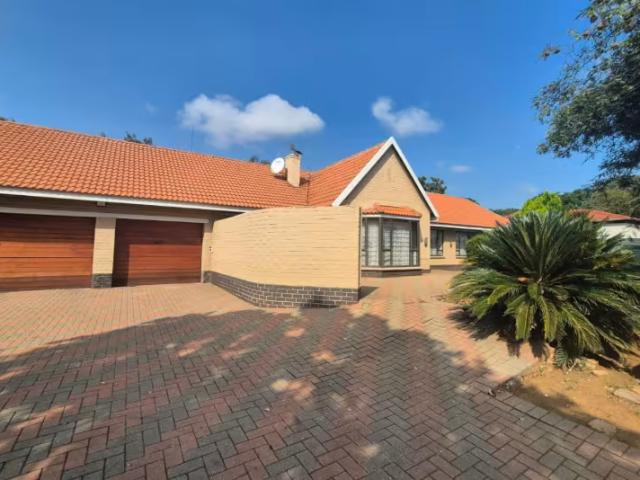 House for sale in Brackenhurst