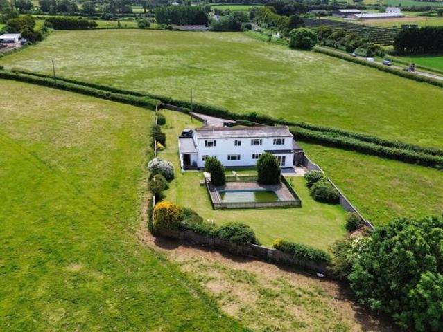 House for sale in Porthcawl, Nottage