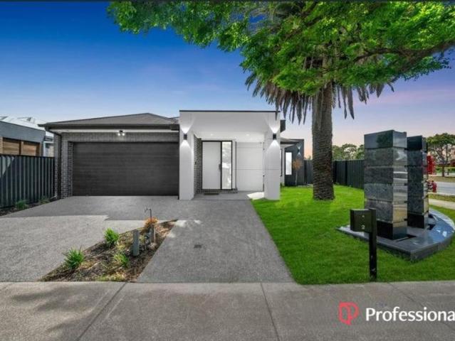 House for sale in Taylors Park, Melbourne