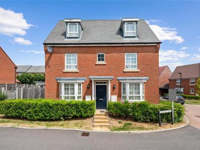 House for sale in Bushey
