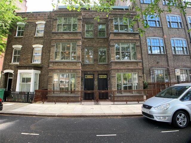 House for sale in Chalk Farm, Greater London