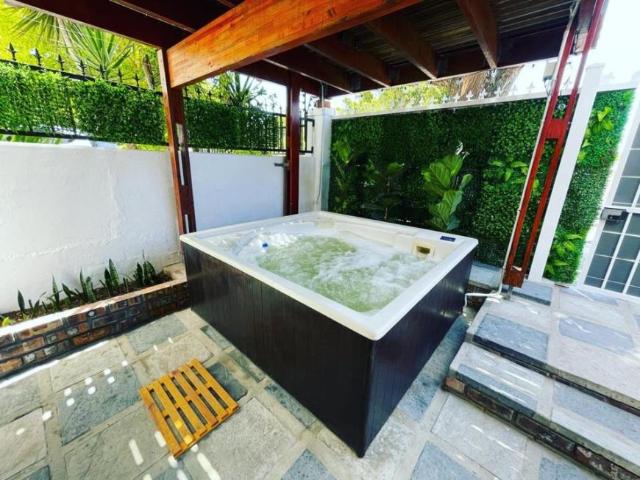 House for sale in Cape Town, Western Cape