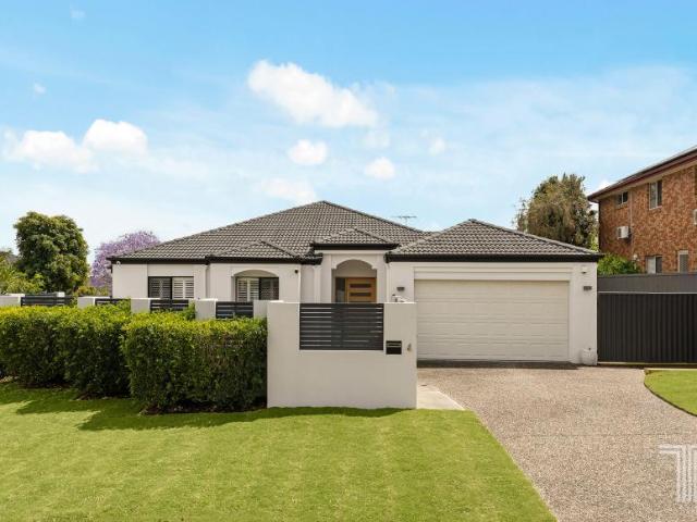 House for sale in Carindale, Greater Brisbane