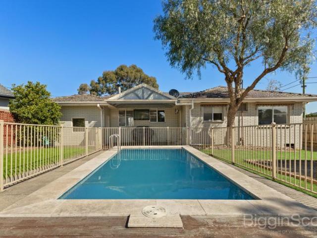 House for sale in Carrum Downs, Melbourne
