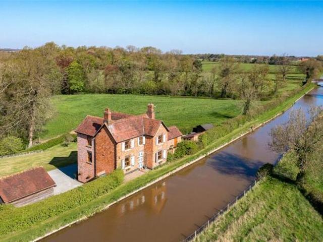 House for sale in Minshull Vernon