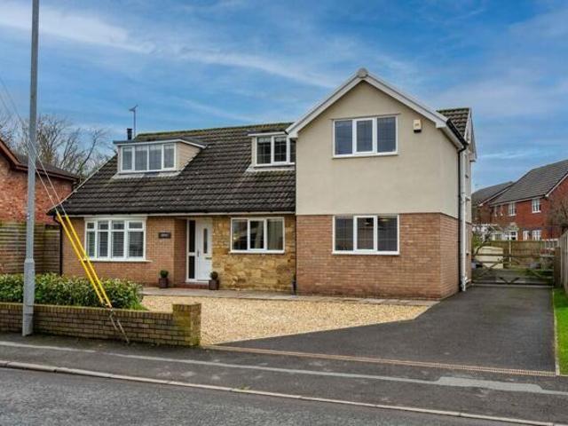 House for sale in Lavister, Wales