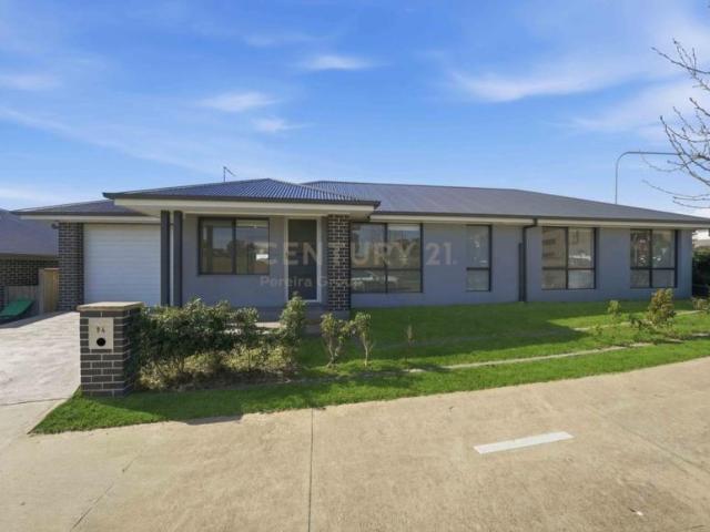 House for rent in Claymore, New South Wales