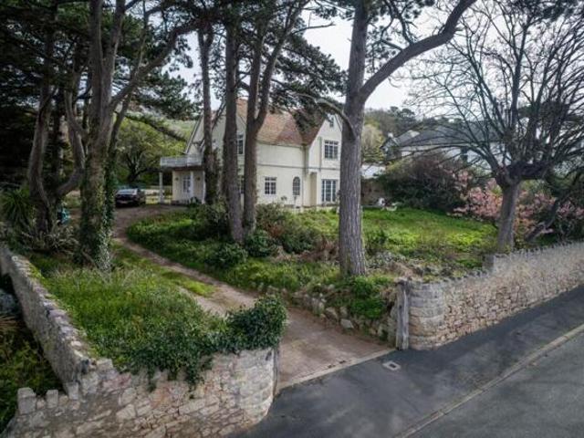 House for sale in Craigside, Wales