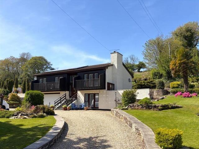 House for sale in Chacewater, Cornwall