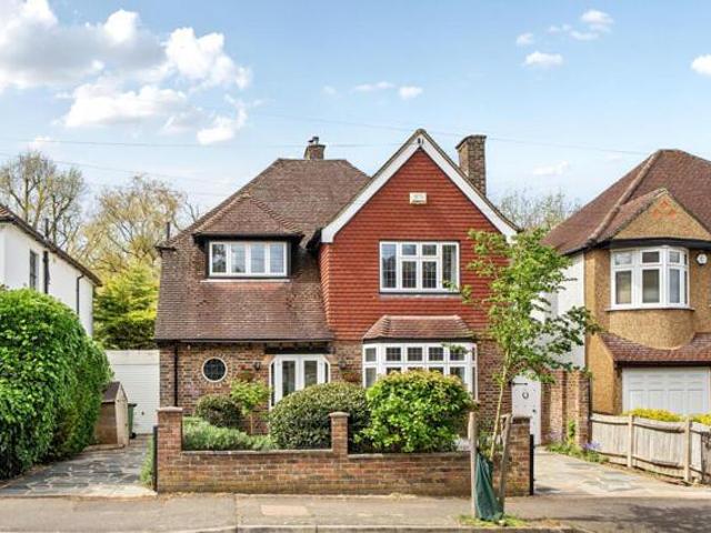 House for sale in West Wickham, Greater London