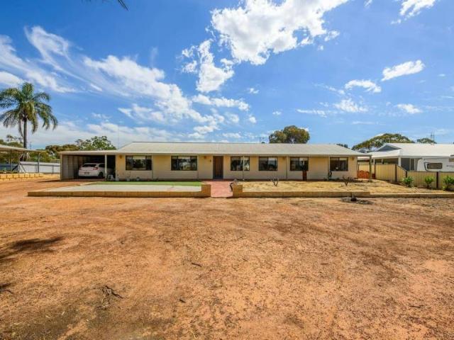 House for sale in Cunderdin, Shire Of Cunderdin