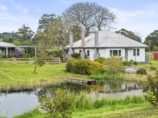House for sale in Dean, Shire of Hepburn