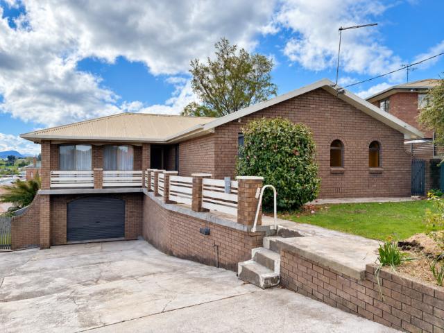 House for sale in Deloraine, Meander Valley