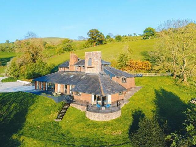 House for sale in Llandyrnog, Wales