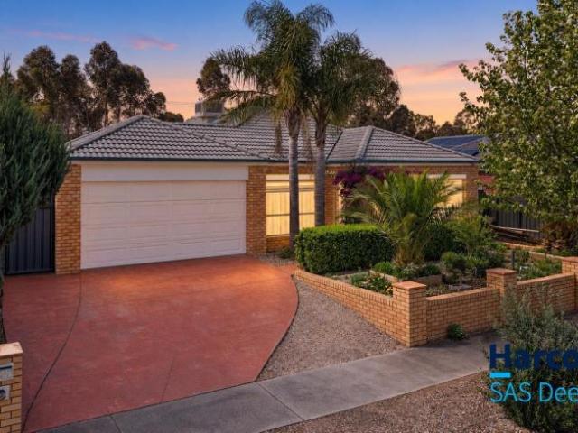 House for sale in Brimbank Gardens, Melbourne