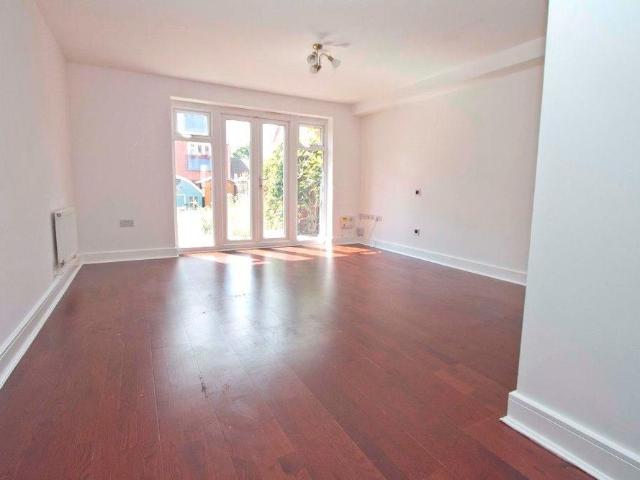 House for rent in Yiewsley, Greater London